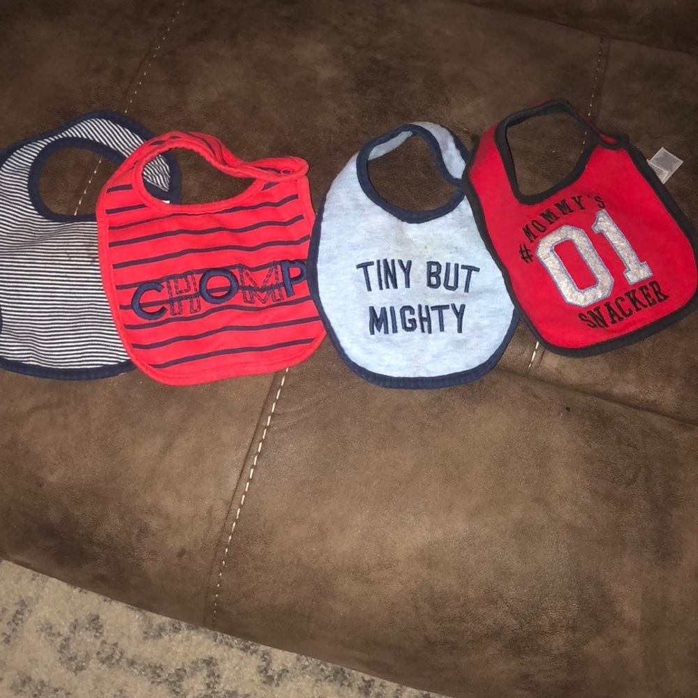 4 bibs